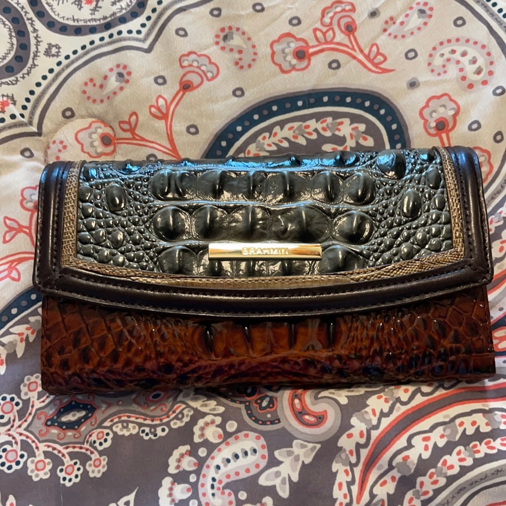 NWOT Serpentine Heartwood Brahmin checkbook wallet